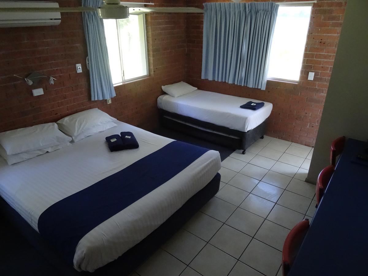 Chinderah Motel Екстер'єр фото