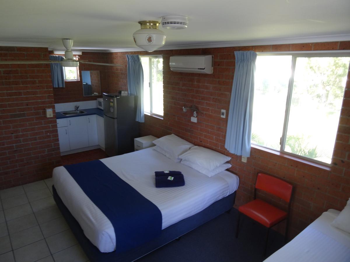 Chinderah Motel Екстер'єр фото